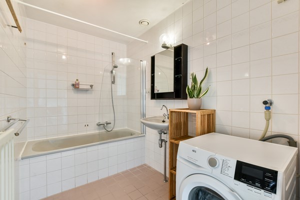 Medium property photo - Duke Ellingtonstraat 53, 1066 GE Amsterdam